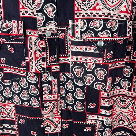 Sheplers western pearl snap black and red bandana print men’s medium - Picture 9 of 9